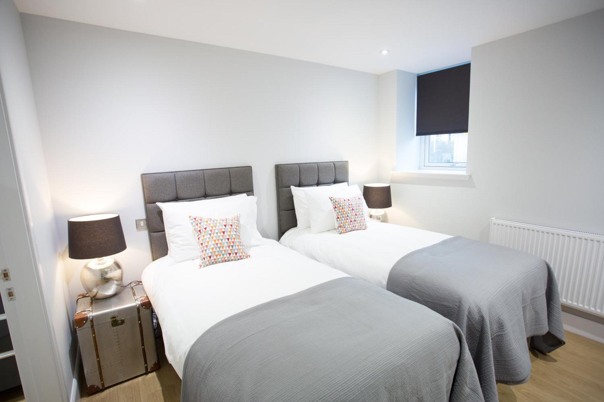 Glenmoriston Town House Apartments Инвернесс Номер фото
