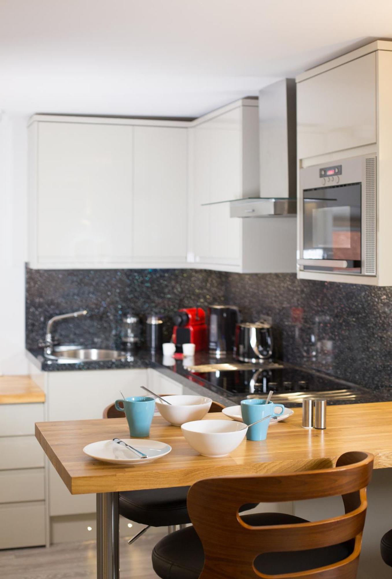 Glenmoriston Town House Apartments Инвернесс Экстерьер фото